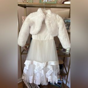 Flower girl dress size 7 w/ faux fur bolero